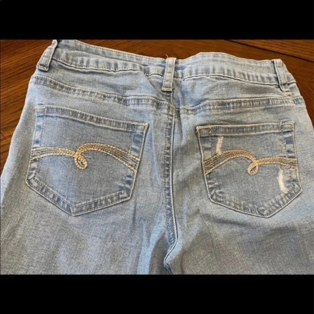 Justice Girl‎ Light Wash Embroidered Jeggings| 10